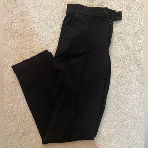 Regular fit straight leg mid rise